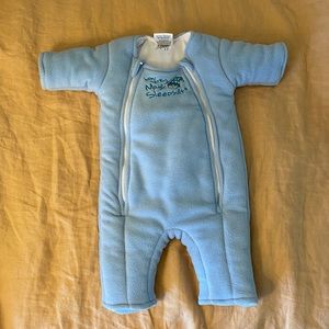 BABY MERLIN'S MAGIC SLEEPSUIT BLUE MICROFLEECE (6-9 MONTHS)